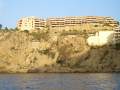 edificio desde el mar